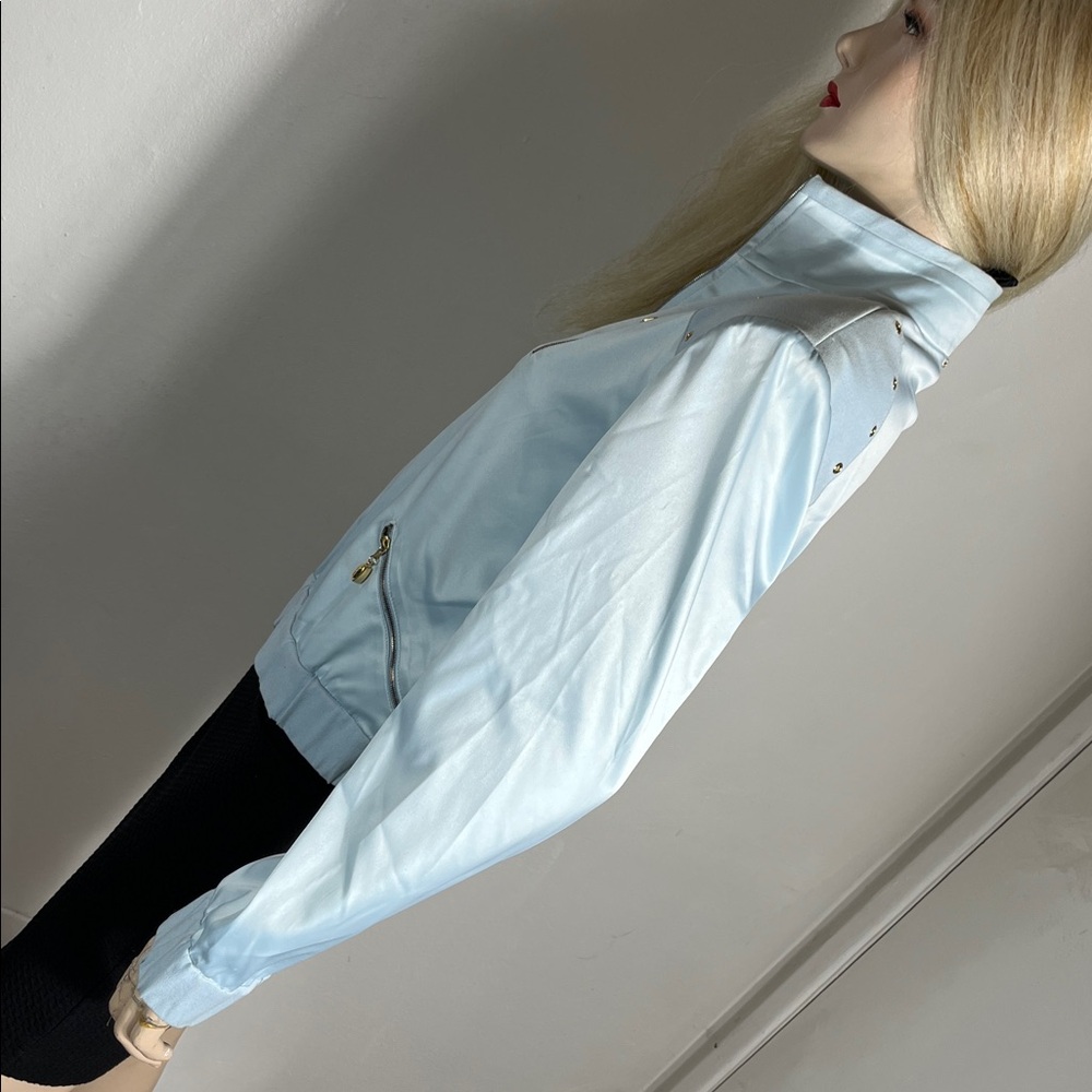 St. JOHN - Picture 5 of 11